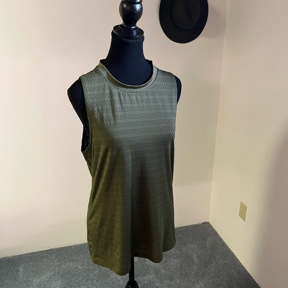 ZYIA Olive Chill Tank - Picture 6 of 7